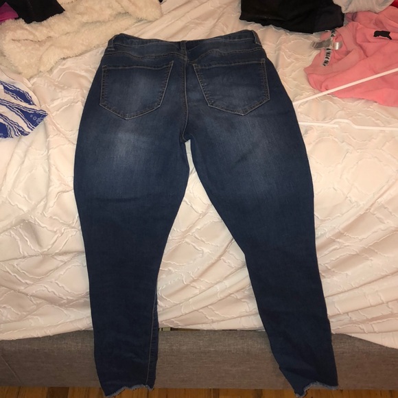 Dark Wash Ripped Skinny Jeans - Picture 3 of 3